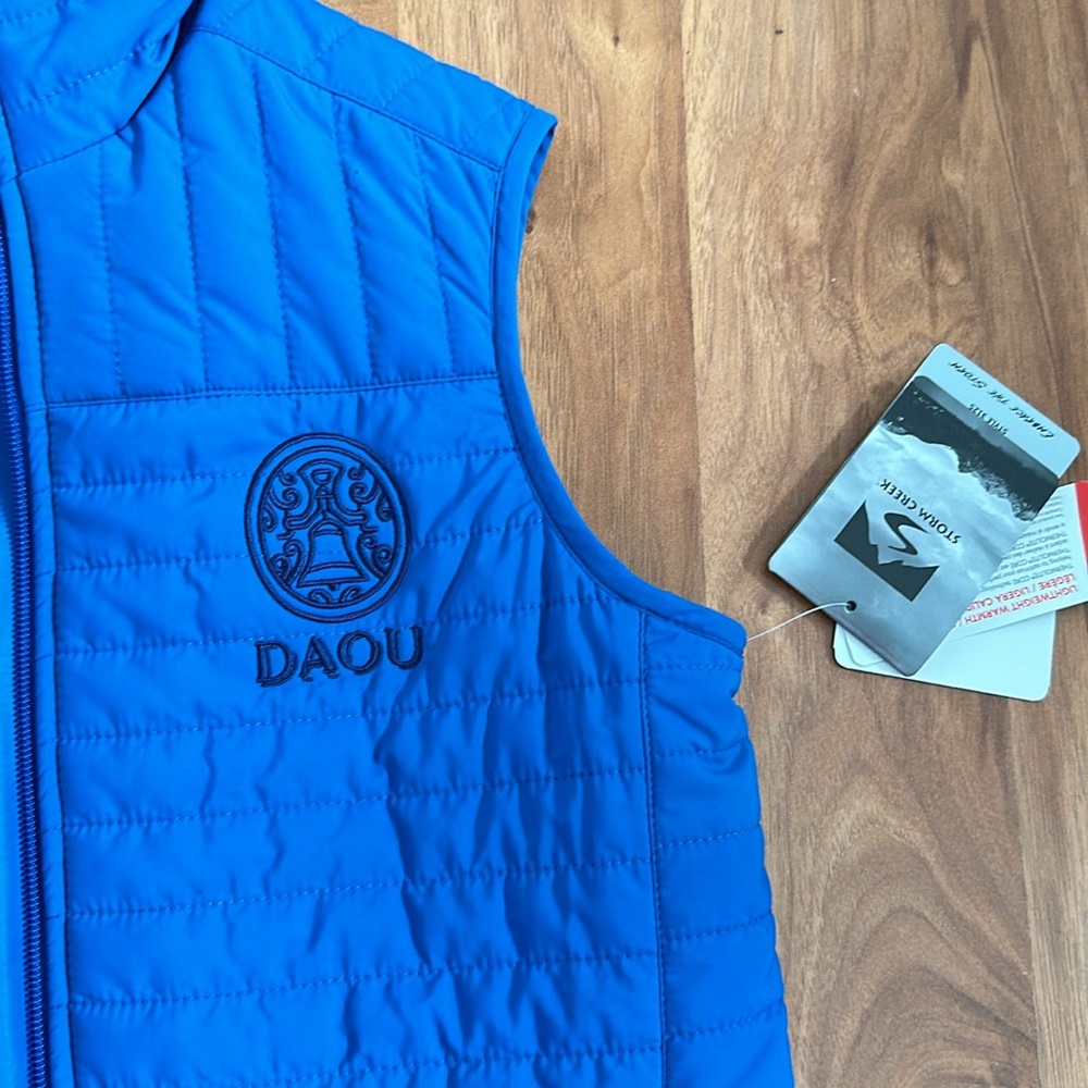 BNWT - Picture 2 of 2